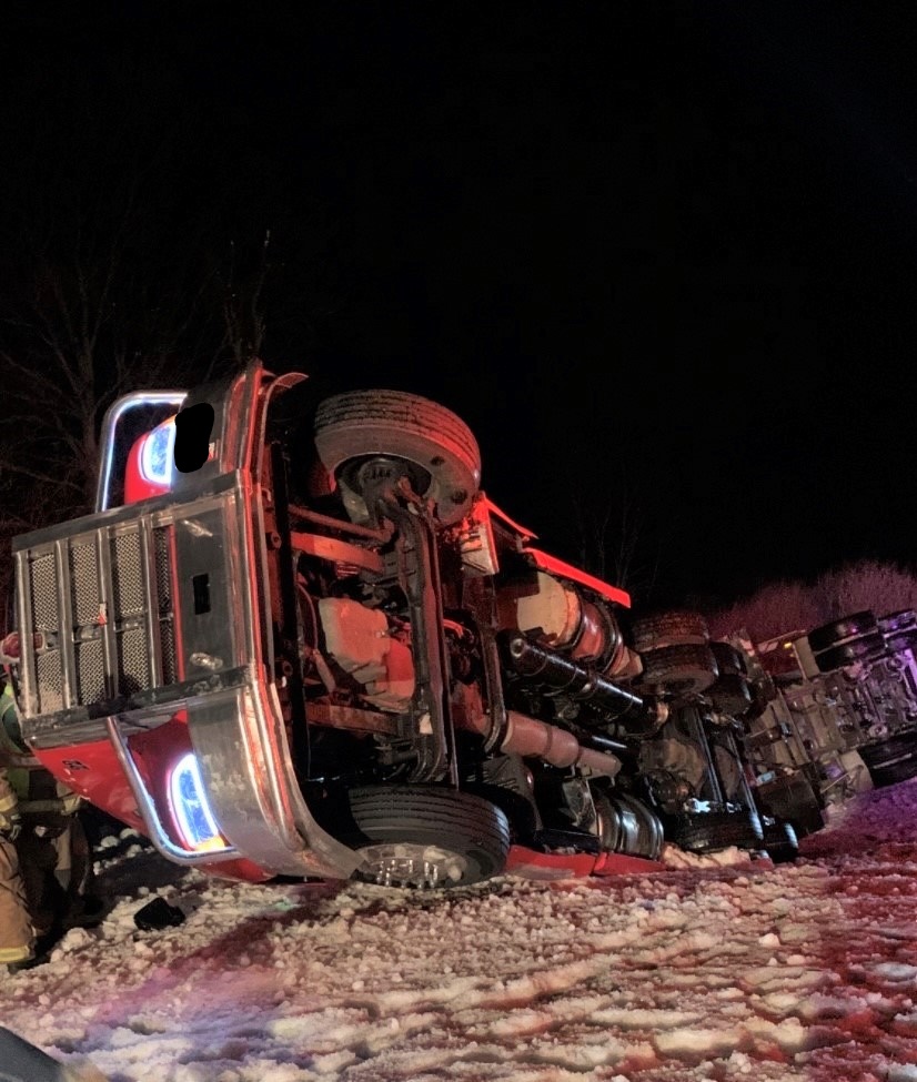 Semi Truck Carrying 40000 Lbs Of Milk Rolls On Its Side Trapping Driver Inside Kvsc 881 Fm 6712